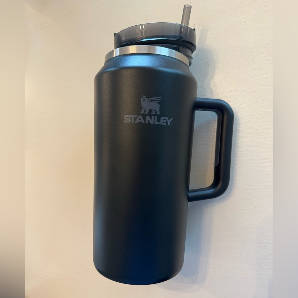 Stanley Quencher H2.0 64oz